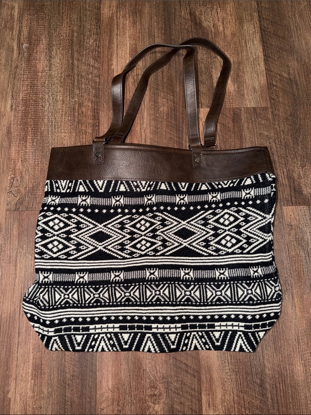 Thirty one reversible tote in Rio Weave Pattern - Picture 1 of 4